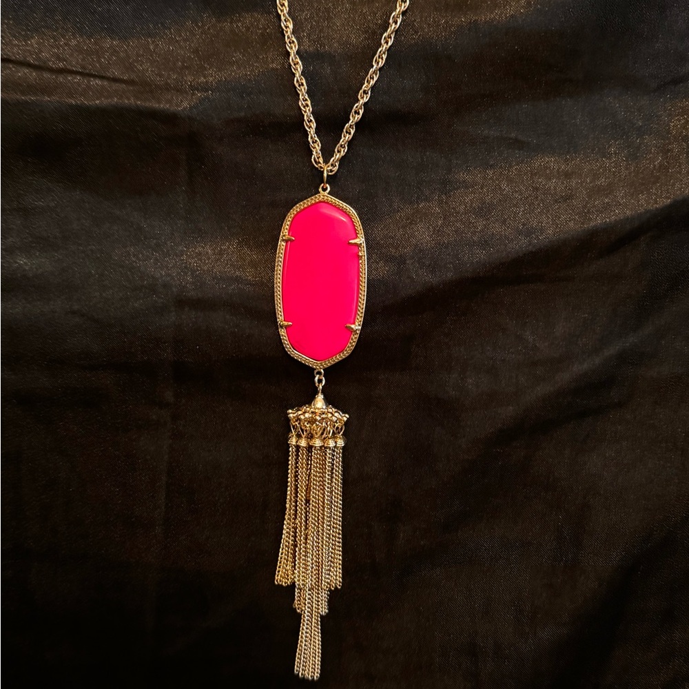 Kendra Scott Gold Everly Necklace Pink Pendant